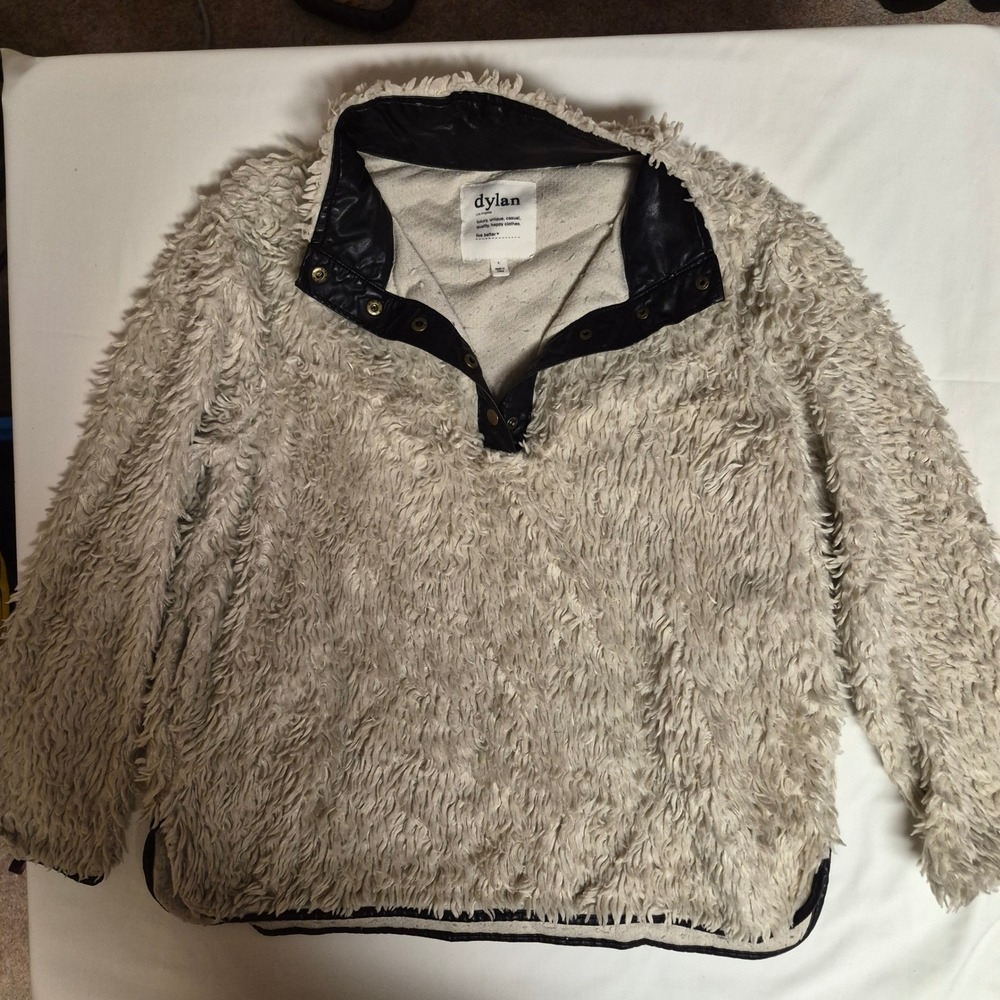 Dylan by True Grit Oatmeal Shaggy Faux Fur Snap‎ Neck Pullover Fleece Large